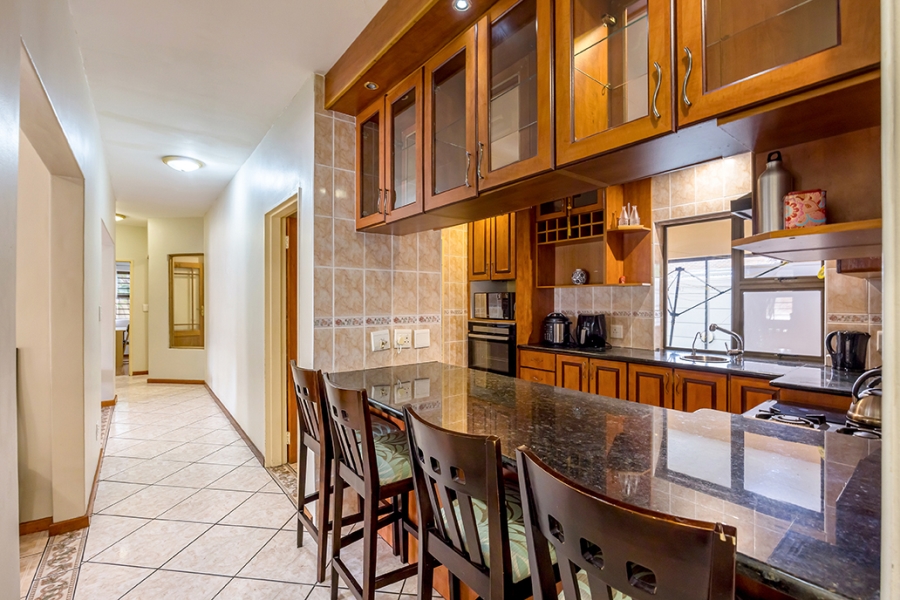 6 Bedroom Property for Sale in Sunset Beach Western Cape
